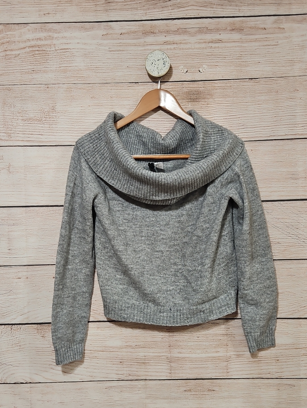 💟 Divided Cozy Gray Knit Off-Shoulder Cowl Neck Sweater Large